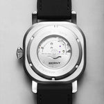 sapphire exhibition case back