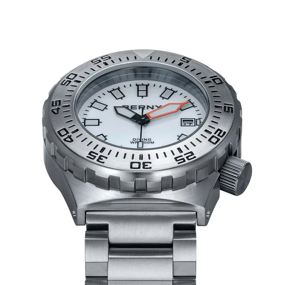 AM09026M | Crown at 4-Hour